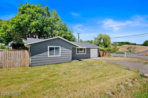 502 Friedline Rd, Yakima, WA 98908