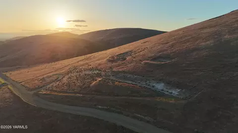 Nka Roza Hill / Ram Way, Yakima, WA 98901