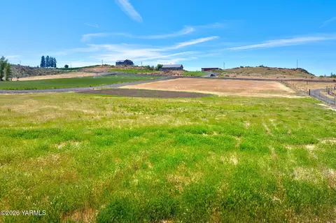 601 Thompson Rd, Cowiche, WA 98923