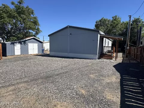 2700 Fruitvale Blvd #60, Yakima, WA 98902