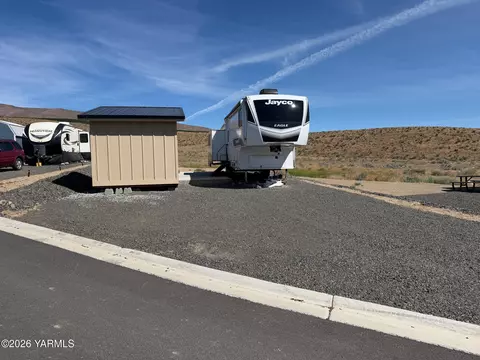 1769 Naches Wenas Rd #107, Selah, WA 98942