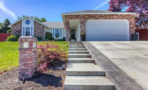 1508 W Orchard Ave, Selah, WA 98942