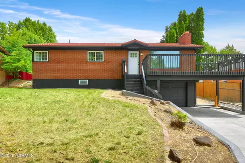 909 S 23rd Ave, Yakima, WA 98902