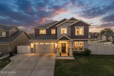 1713 Liberty Ln, Sunnyside, WA 98944