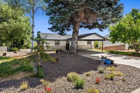 821 N 50th Ave, Yakima, WA 98908
