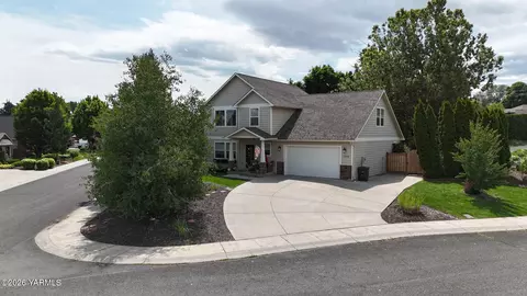 1406 S 79th Ave, Yakima, WA 98908
