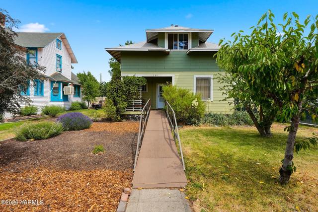 109 N 7th St, Yakima, WA 98901