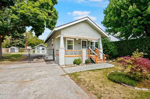 2903 W Chestnut Ave, Yakima, WA 98902