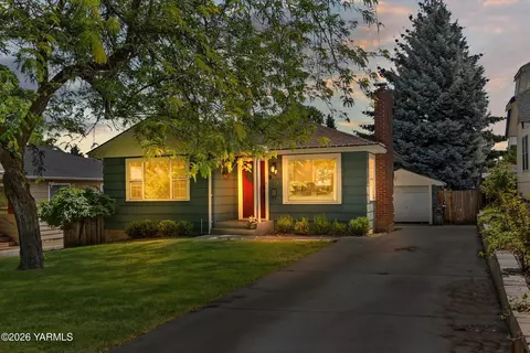 223 N 25th Ave, Yakima, WA 98902