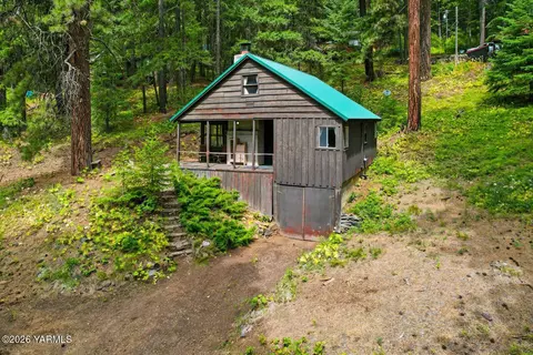 35941 Us-12 Hwy # 12, Naches, WA 98937