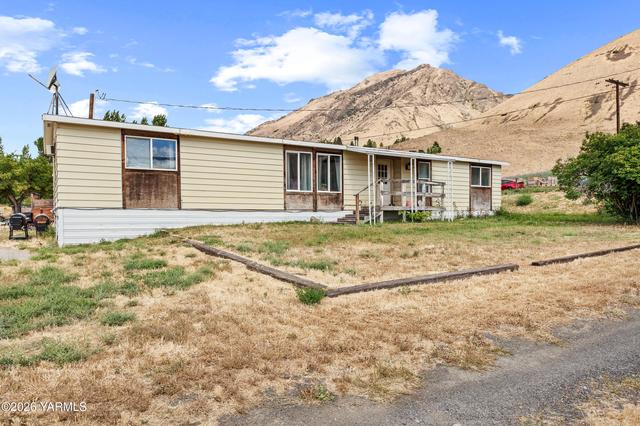 13640 Old Naches Hwy, Naches, WA 98937