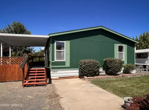 2205 Butterfield Rd #75, Yakima, WA 98901