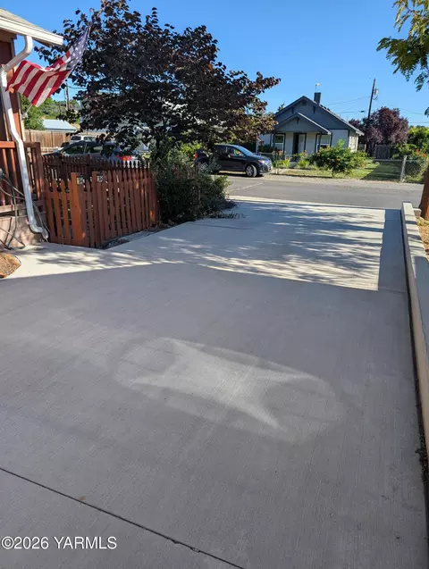 Other - 110 E Bartlett Ave, Selah, WA 98942 photo 8 of 8