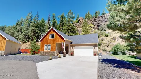 16331 Highway 410, Naches, WA 98937