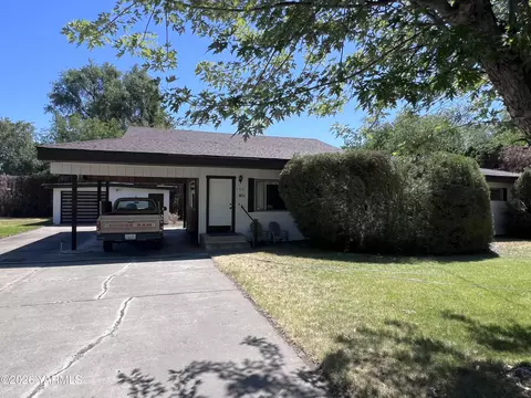 705 N 24th Ave, Yakima, WA 98902