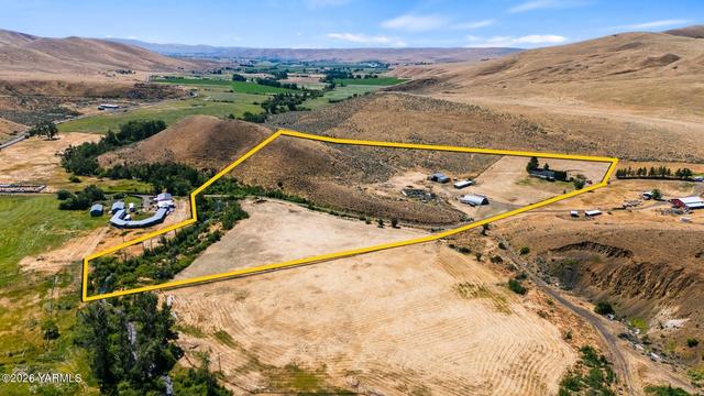14190 N Wenas Rd, Selah, WA 98942