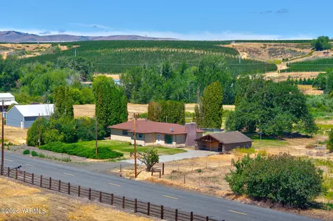 15791 Rutherford Rd, Yakima, WA 98903