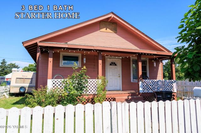 615 N 5th Ave, Yakima, WA 98902