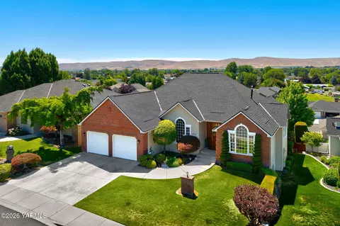 7508 Meadow Ln, Yakima, WA 98908