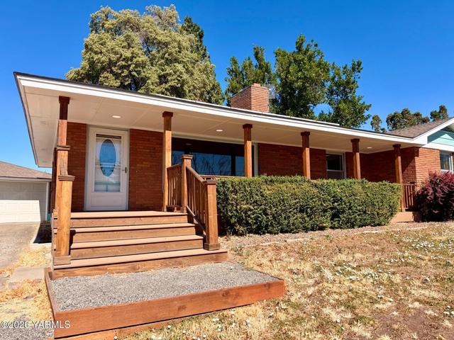6601 W Lincoln Ave, Yakima, WA 98908