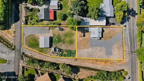 207 N 33rd St, Yakima, WA 98901