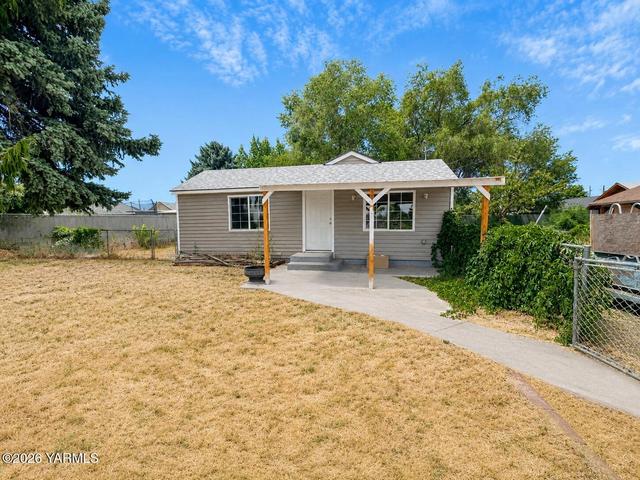 1514 S 9th Ave, Yakima, WA 98902