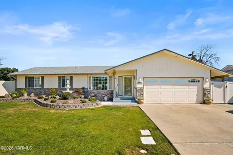 2607 W Viola Ave, Yakima, WA 98902