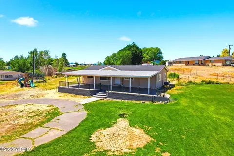 251 Buchanan Rd, Selah, WA 98942