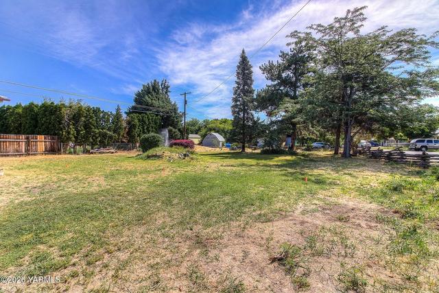 Nka Wisconsin Ave, Tieton, WA 98947