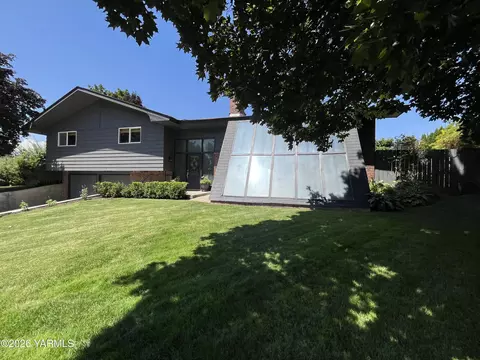 4307 Marylin Dr, Yakima, WA 98908