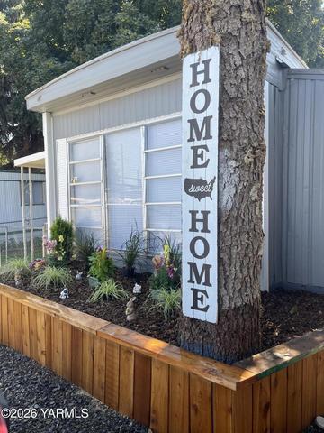 4304 Ahtanum Rd #21, Yakima, WA 98903