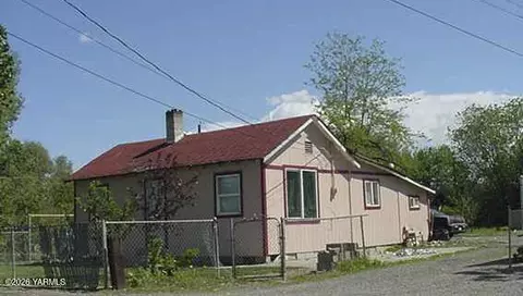 1617 S 14th St, Yakima, WA 98901