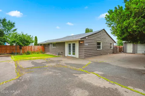 1 N 65th Ave, Yakima, WA 98908