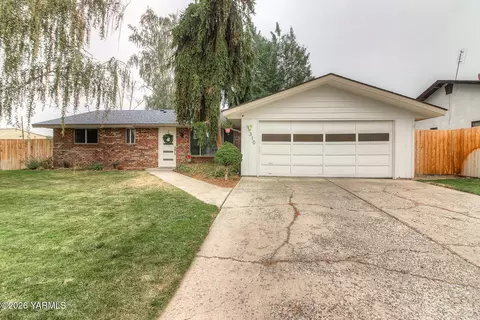 310 S 50th Ave, Yakima, WA 98908