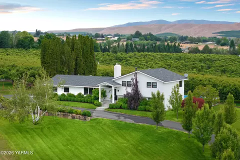 367 Baker Rd, Selah, WA 98942