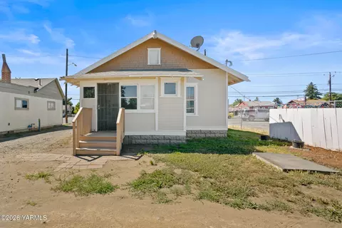 1021 Fruitvale Blvd, Yakima, WA 98902