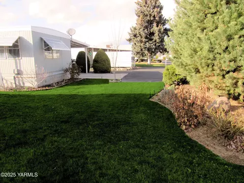 55 W Washington Ave #100, Yakima, WA 98903