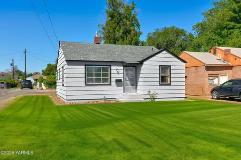 1010 S 8th Ave, Yakima, WA 98902