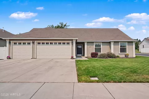 6701 W Chestnut Ave, Yakima, WA 98908