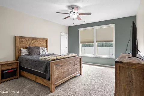 Bedroom - 908 Millenium Ave, Moxee, WA 98936 photo 1 of 8