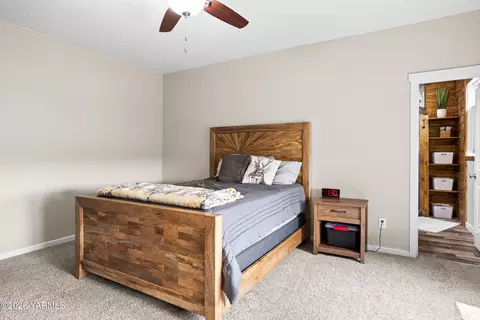 Bedroom - 908 Millenium Ave, Moxee, WA 98936 photo 2 of 8