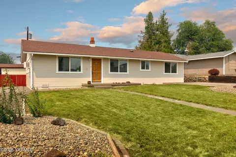 118 N 55th Ave, Yakima, WA 98908
