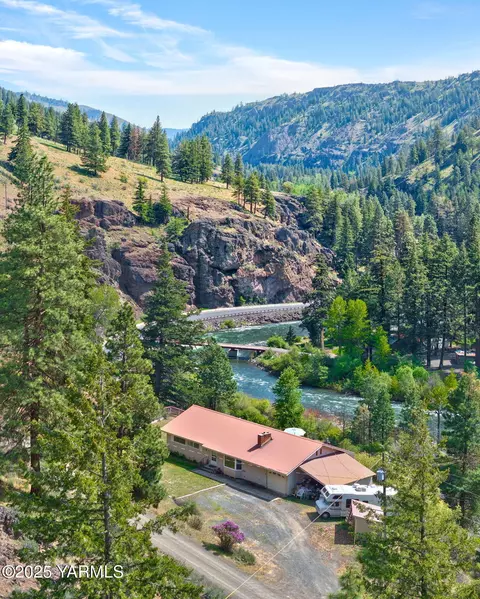 15547 Wa-410, Naches, WA 98937