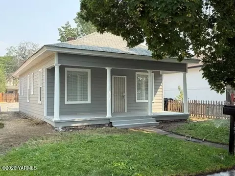 707 S 14th Ave, Yakima, WA 98902