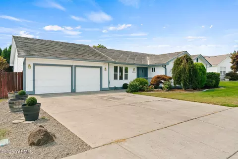 4956 N Sky Vista Ave, Yakima, WA 98901