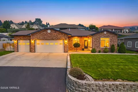 5807 Englewood Ave, Yakima, WA 98908