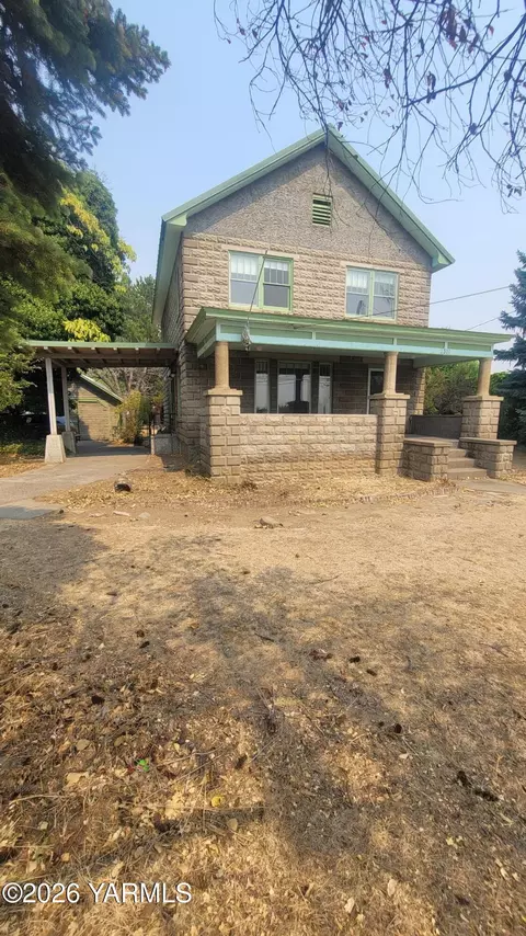 2311 River Rd, Yakima, WA 98902