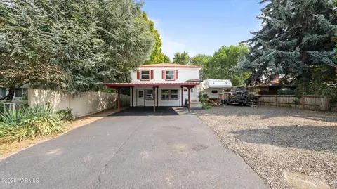 1605 S 15th Ave, Yakima, WA 98902