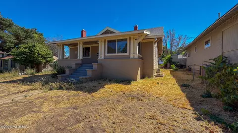 2214 Summitview Ave, Yakima, WA 98902