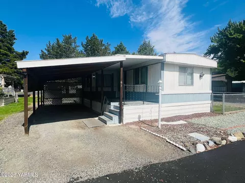 2205 Butterfield Road #61, Yakima, WA 98901